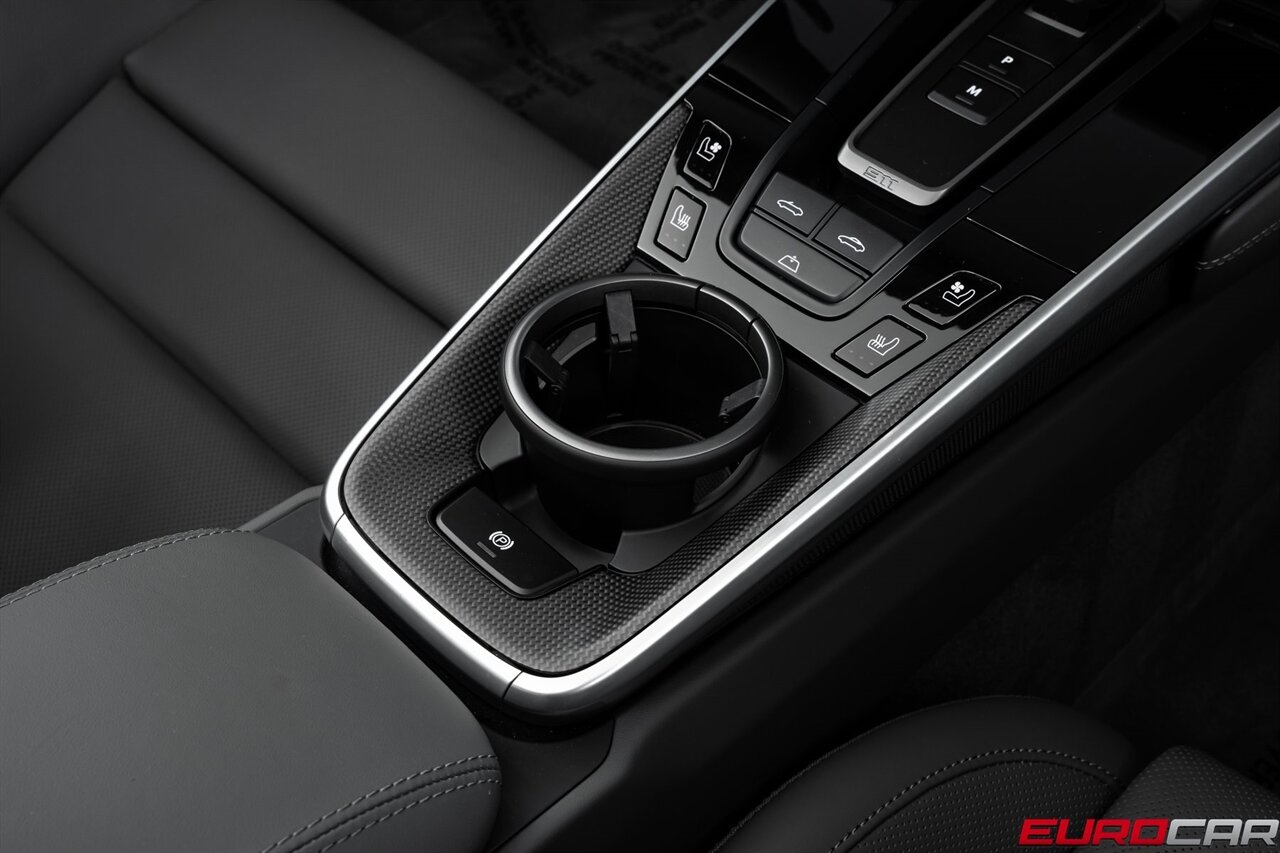 2025 Porsche 911 Turbo S *SPORTDESIGN PACKAGE* - Photo 36 - Costa Mesa, CA 92626