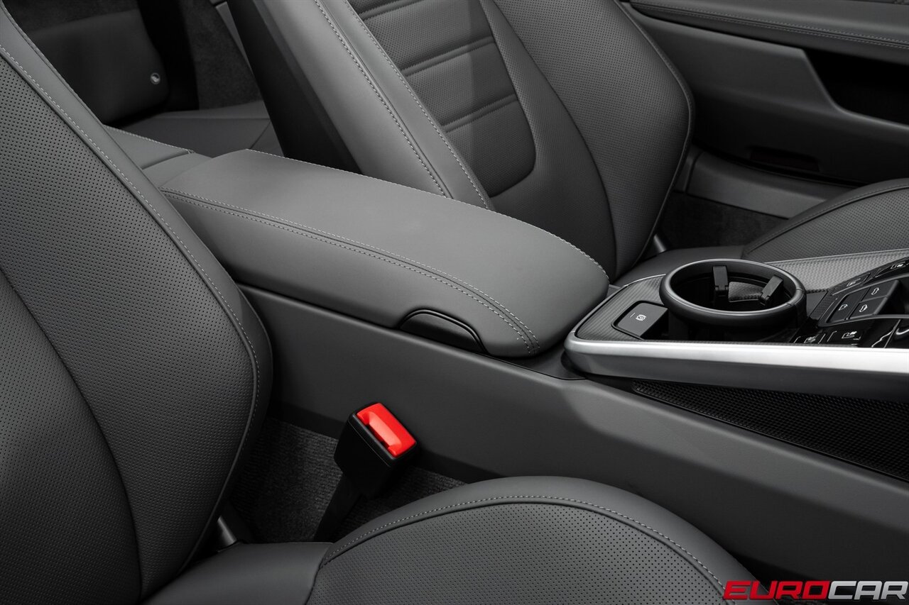 2025 Porsche 911 Turbo S *SPORTDESIGN PACKAGE* - Photo 38 - Costa Mesa, CA 92626