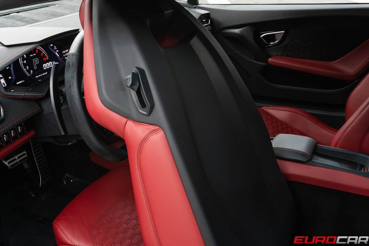 2020 Lamborghini Huracan EVO  *STYLE PACKAGE IN HIGH GLOSS BLACK * TWO-TONE INTERIOR* - Photo 42 - Costa Mesa, CA 92626