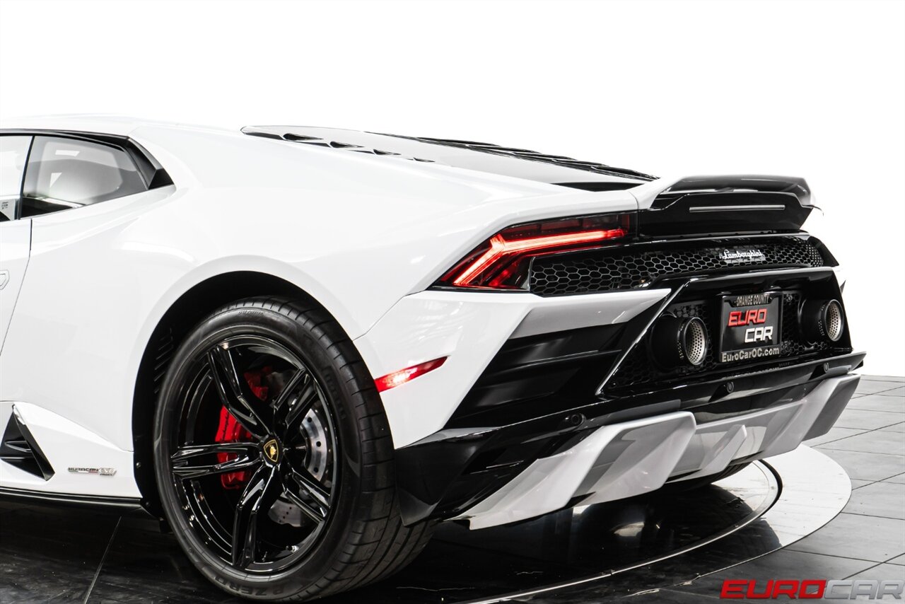 2020 Lamborghini Huracan EVO  *STYLE PACKAGE IN HIGH GLOSS BLACK * TWO-TONE INTERIOR* - Photo 17 - Costa Mesa, CA 92626