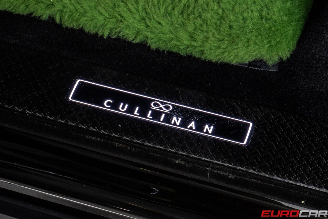 2023 Rolls-Royce Cullinan Black Badge  *BESPOKE ONE-OFF BUILD * HIGHLY OPTIONED* - Photo 24 - Costa Mesa, CA 92626