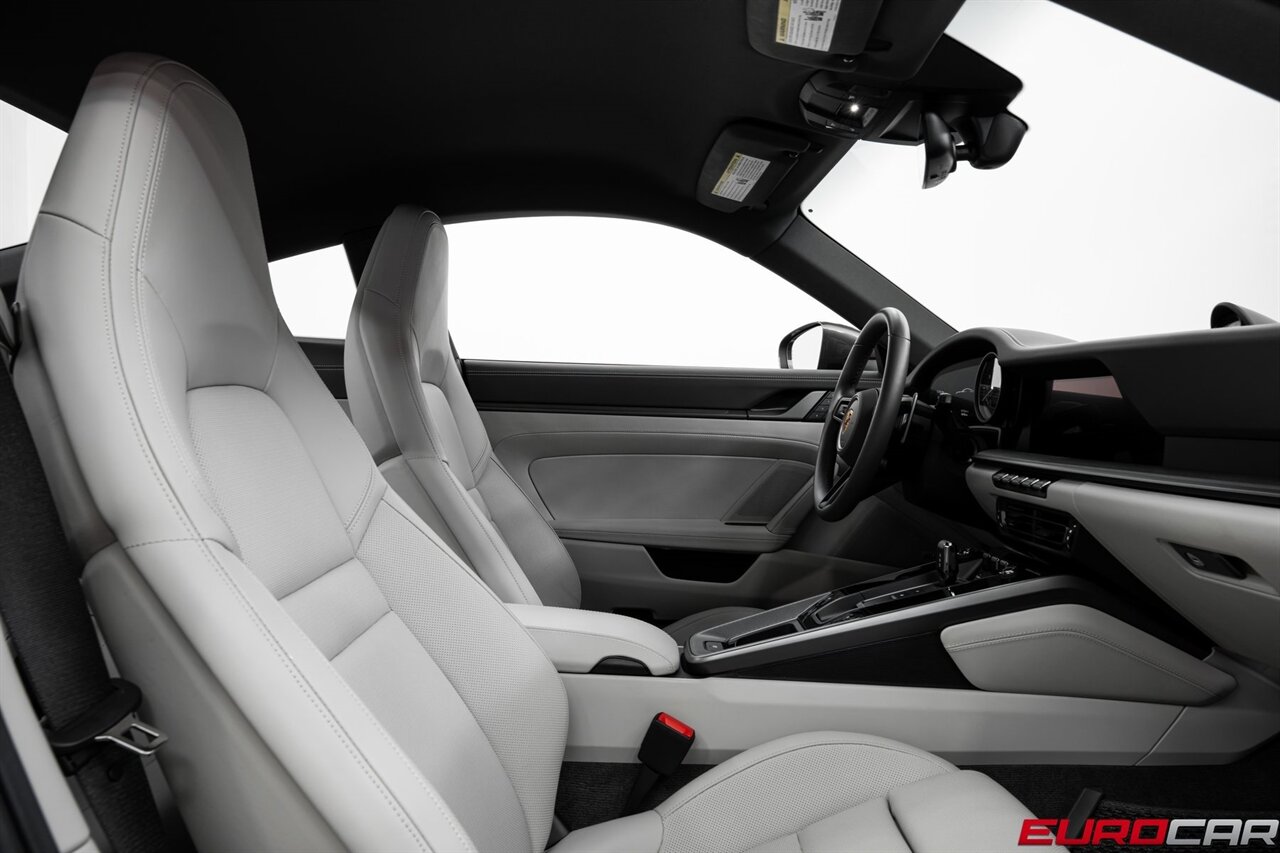 2024 Porsche 911 Carrera 4S *IMMACULATE CONDITION* - Photo 36 - Costa Mesa, CA 92626