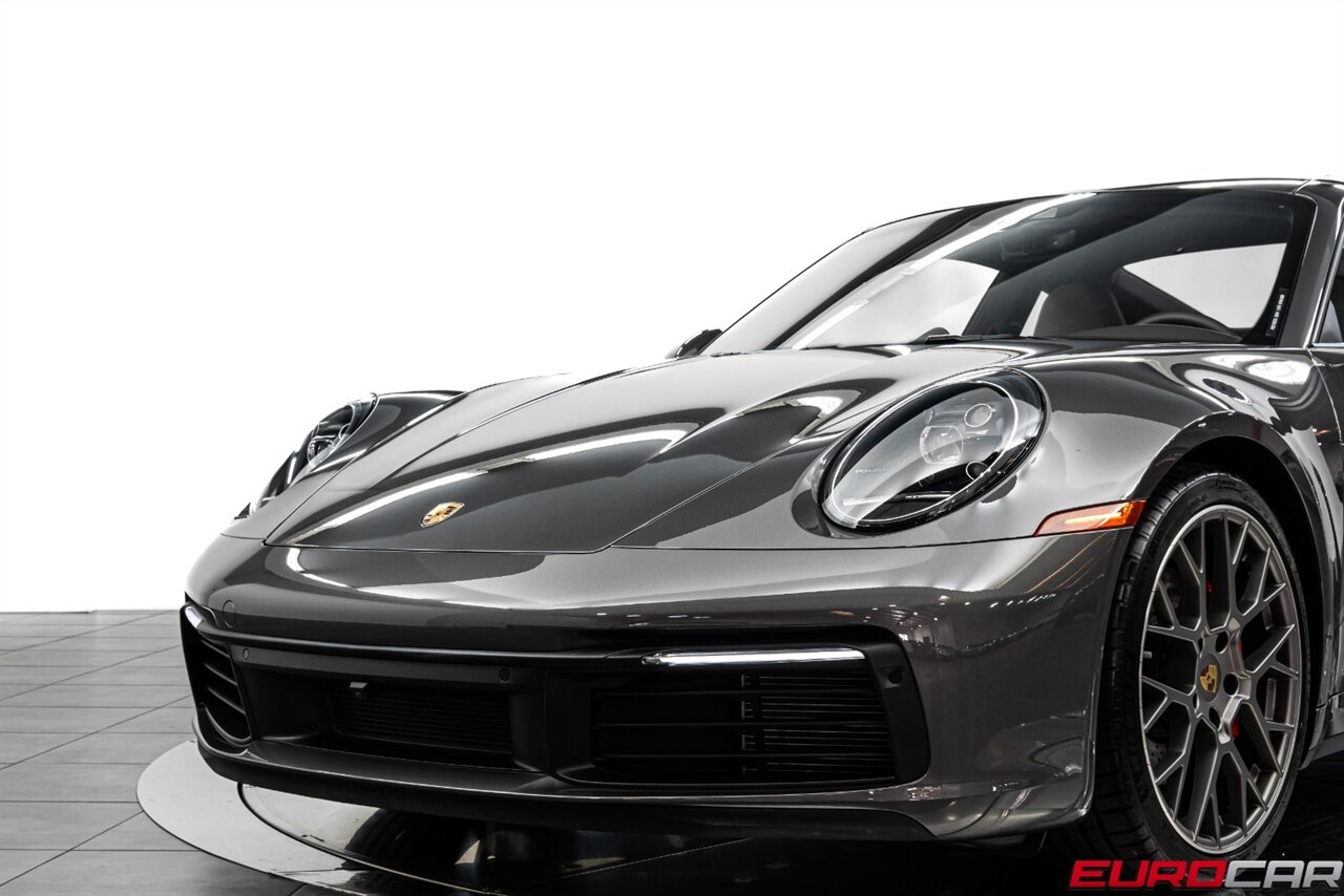 2024 Porsche 911 Carrera 4S *IMMACULATE CONDITION* - Photo 13 - Costa Mesa, CA 92626