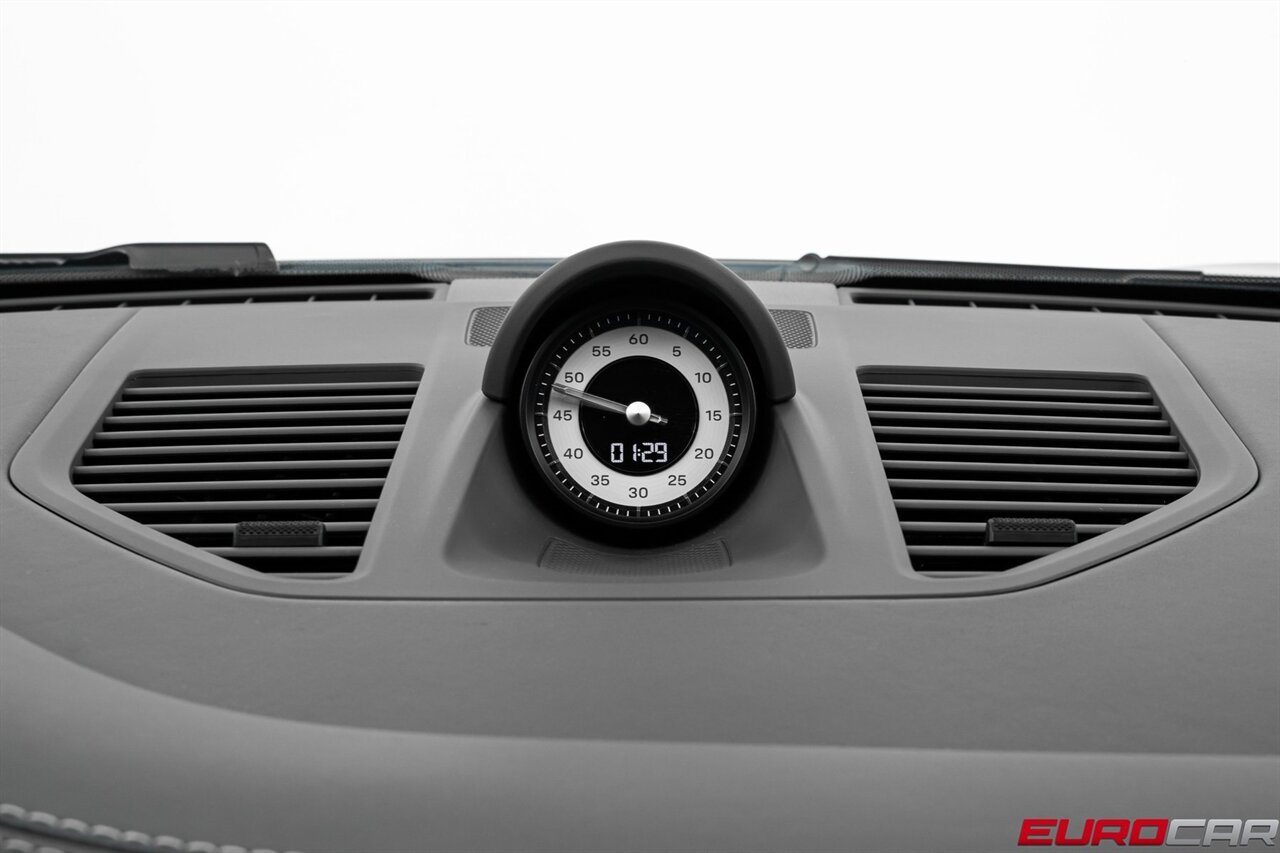 2024 Porsche 911 Carrera 4S *IMMACULATE CONDITION* - Photo 29 - Costa Mesa, CA 92626