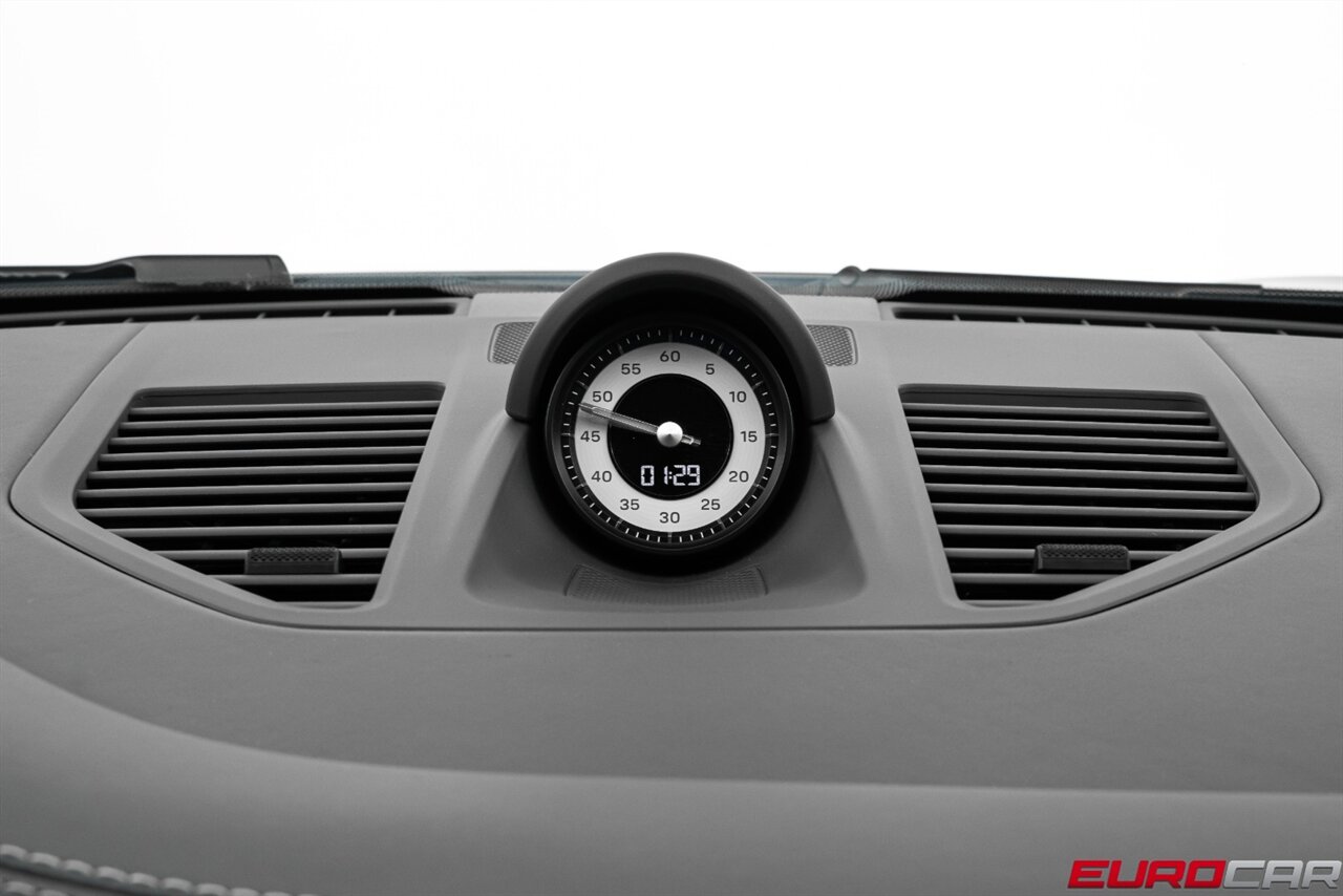 2024 Porsche 911 Carrera 4S *IMMACULATE CONDITION* - Photo 29 - Costa Mesa, CA 92626