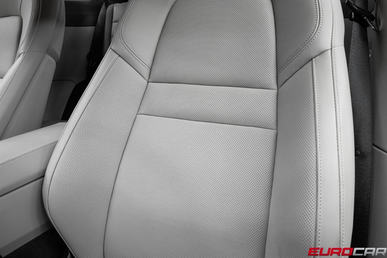 2024 Porsche 911 Carrera 4S *IMMACULATE CONDITION* - Photo 41 - Costa Mesa, CA 92626