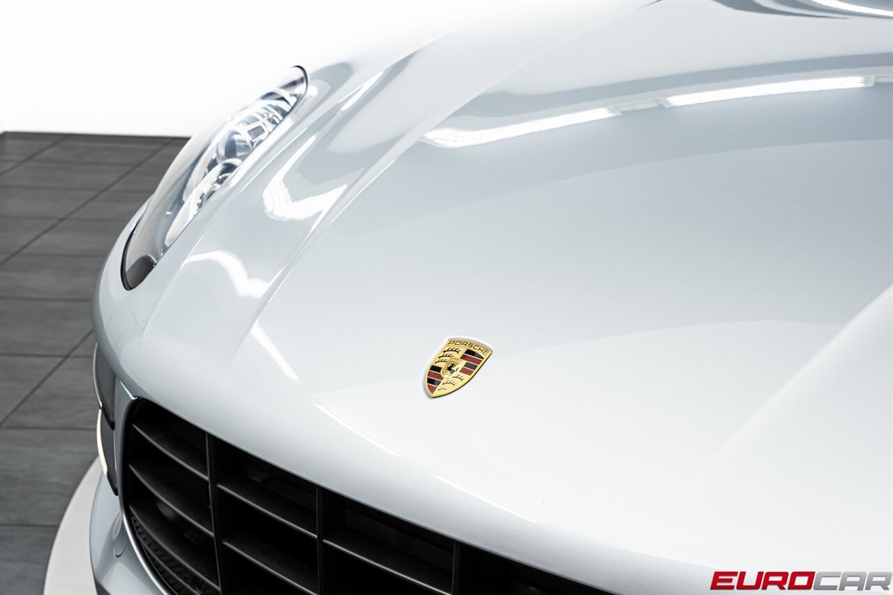 2015 Porsche Macan Turbo *PREMIUM PACKAGE PLUS * PANORAMIC ROOF*   - Photo 9 - Costa Mesa, CA 92626