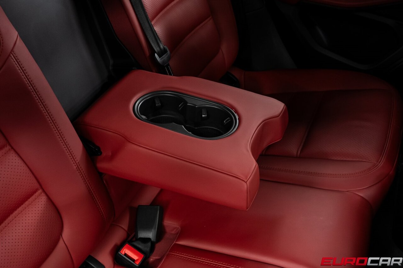 2015 Porsche Macan Turbo *PREMIUM PACKAGE PLUS * PANORAMIC ROOF*   - Photo 40 - Costa Mesa, CA 92626