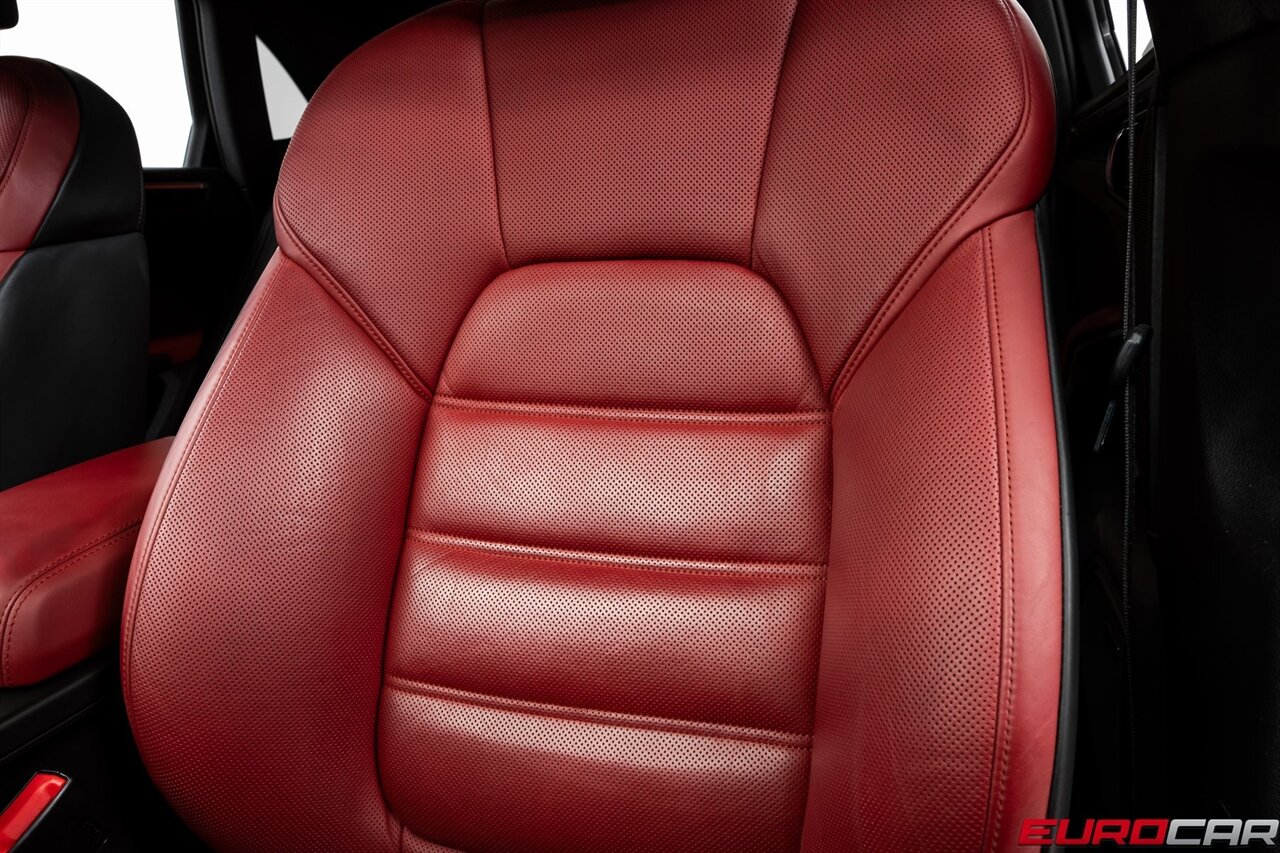 2015 Porsche Macan Turbo *PREMIUM PACKAGE PLUS * PANORAMIC ROOF*   - Photo 42 - Costa Mesa, CA 92626