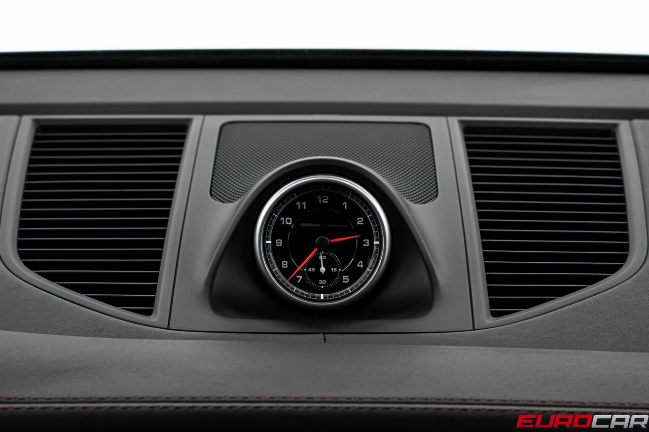 2015 Porsche Macan Turbo *PREMIUM PACKAGE PLUS * PANORAMIC ROOF*   - Photo 29 - Costa Mesa, CA 92626