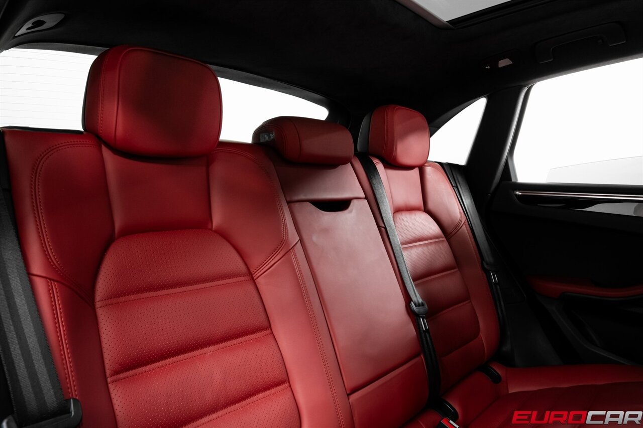 2015 Porsche Macan Turbo *PREMIUM PACKAGE PLUS * PANORAMIC ROOF*   - Photo 39 - Costa Mesa, CA 92626