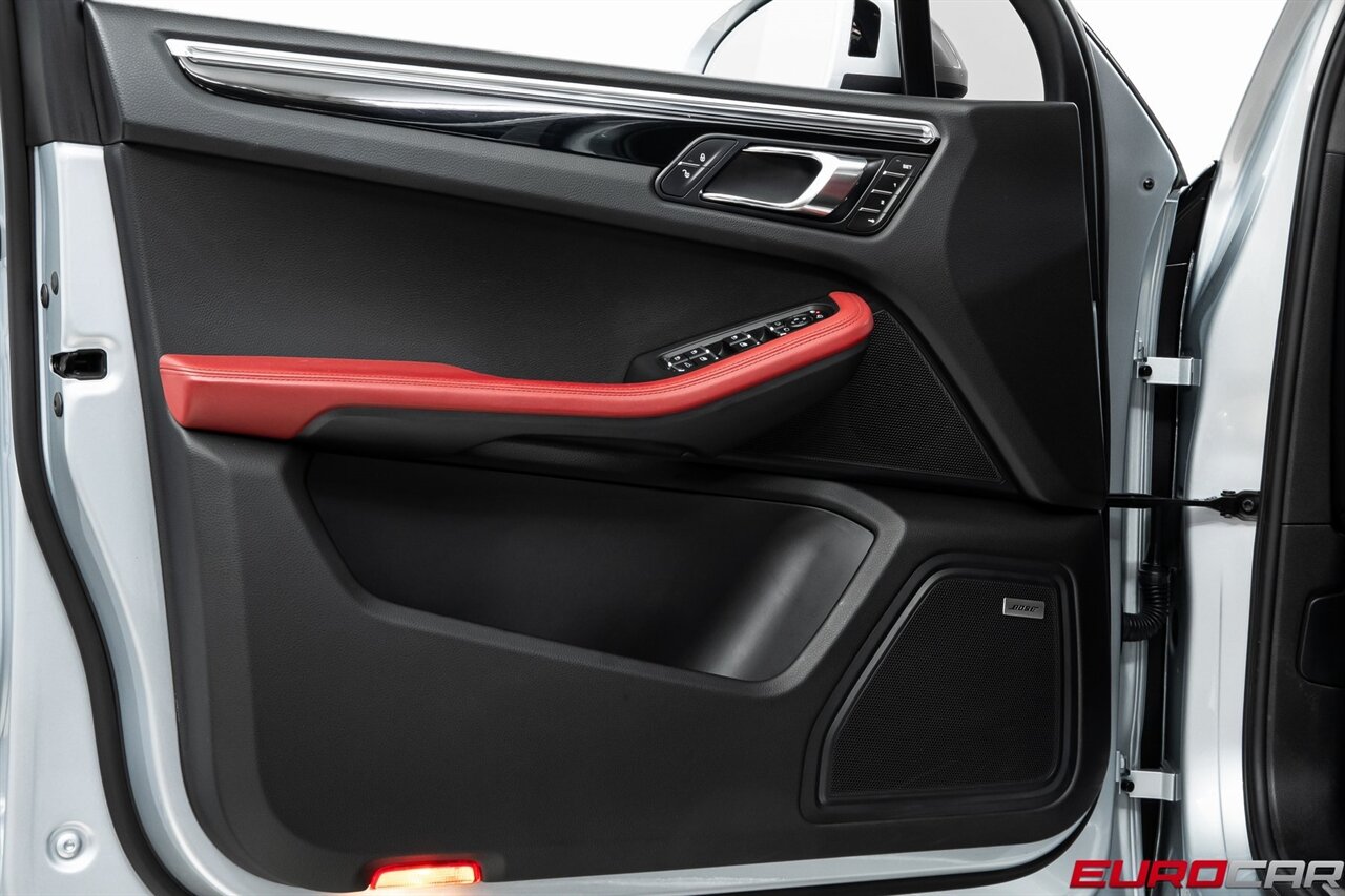 2015 Porsche Macan Turbo *PREMIUM PACKAGE PLUS * PANORAMIC ROOF*   - Photo 23 - Costa Mesa, CA 92626