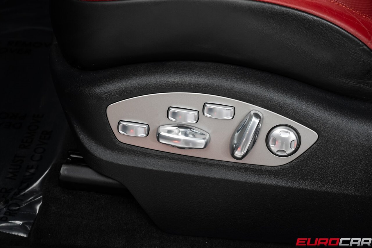 2015 Porsche Macan Turbo *PREMIUM PACKAGE PLUS * PANORAMIC ROOF*   - Photo 44 - Costa Mesa, CA 92626