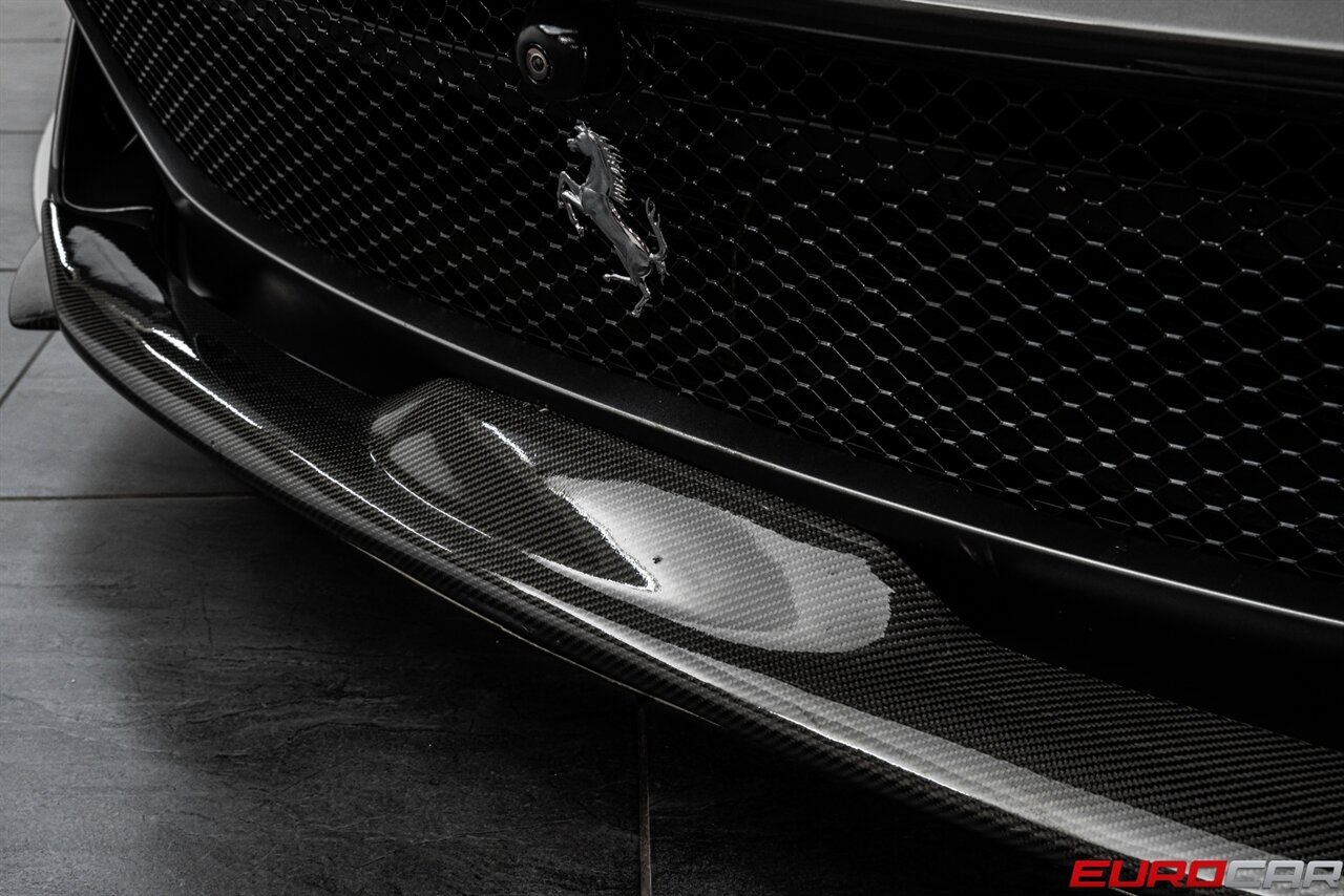 2019 Ferrari 812 Superfast *FERRARI HISTORICAL PAINT * CARBON FIBER* - Photo 12 - Costa Mesa, CA 92626