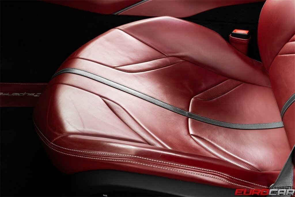2019 Ferrari 812 Superfast  *FERRARI HISTORICAL PAINT * CARBON FIBER* - Photo 42 - Costa Mesa, CA 92626