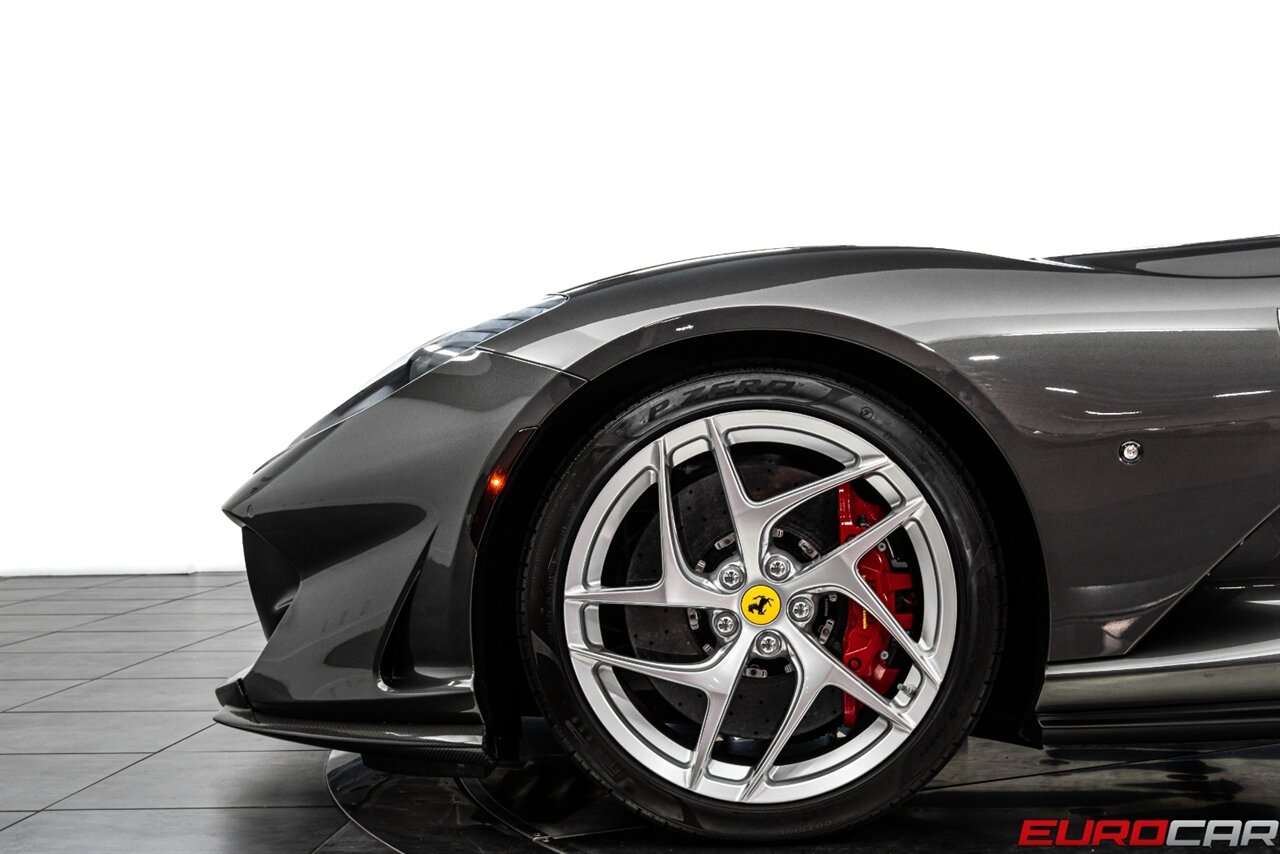 2019 Ferrari 812 Superfast *FERRARI HISTORICAL PAINT * CARBON FIBER* - Photo 13 - Costa Mesa, CA 92626