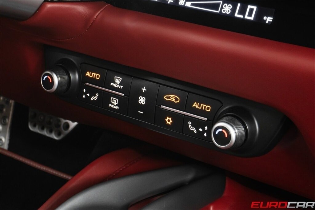 2019 Ferrari 812 Superfast  *FERRARI HISTORICAL PAINT * CARBON FIBER* - Photo 33 - Costa Mesa, CA 92626