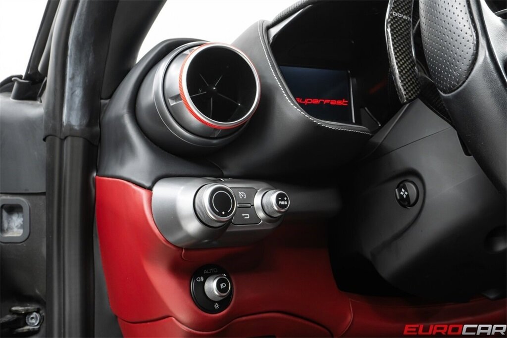 2019 Ferrari 812 Superfast  *FERRARI HISTORICAL PAINT * CARBON FIBER* - Photo 26 - Costa Mesa, CA 92626