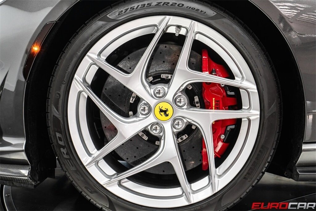 2019 Ferrari 812 Superfast  *FERRARI HISTORICAL PAINT * CARBON FIBER* - Photo 21 - Costa Mesa, CA 92626
