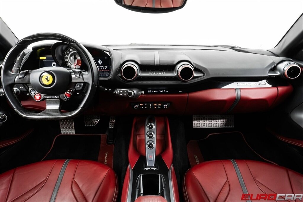 2019 Ferrari 812 Superfast  *FERRARI HISTORICAL PAINT * CARBON FIBER* - Photo 25 - Costa Mesa, CA 92626