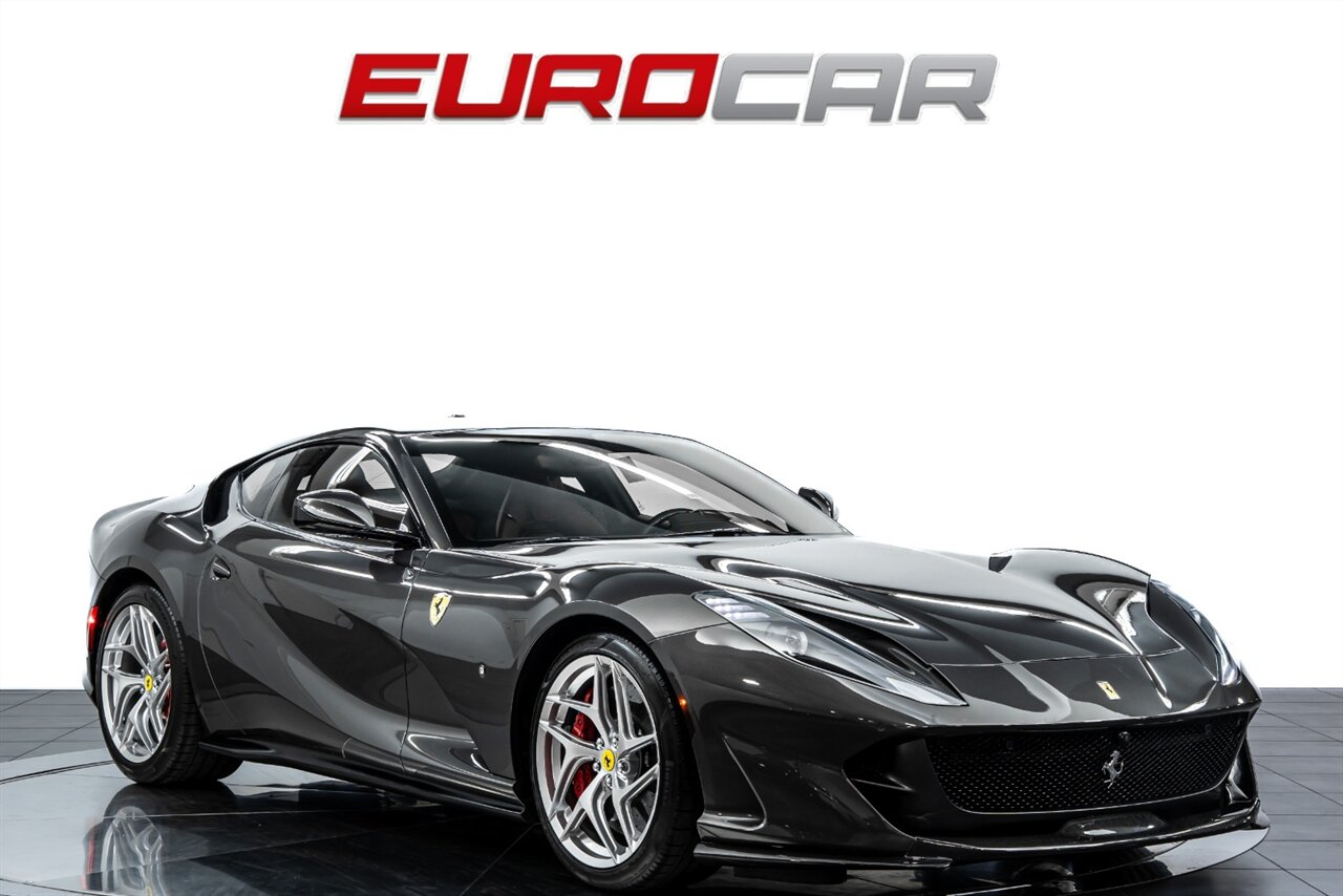 2019 Ferrari 812 Superfast *FERRARI HISTORICAL PAINT * CARBON FIBER* - Photo 7 - Costa Mesa, CA 92626