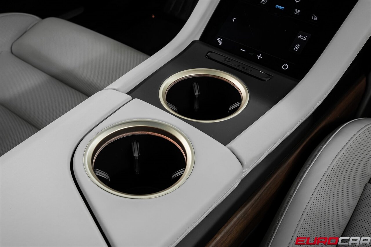 2020 Porsche Taycan 4S *PASSENGER DISPLAY * PANORAMIC ROOF * FRONT PPF* - Photo 35 - Costa Mesa, CA 92626