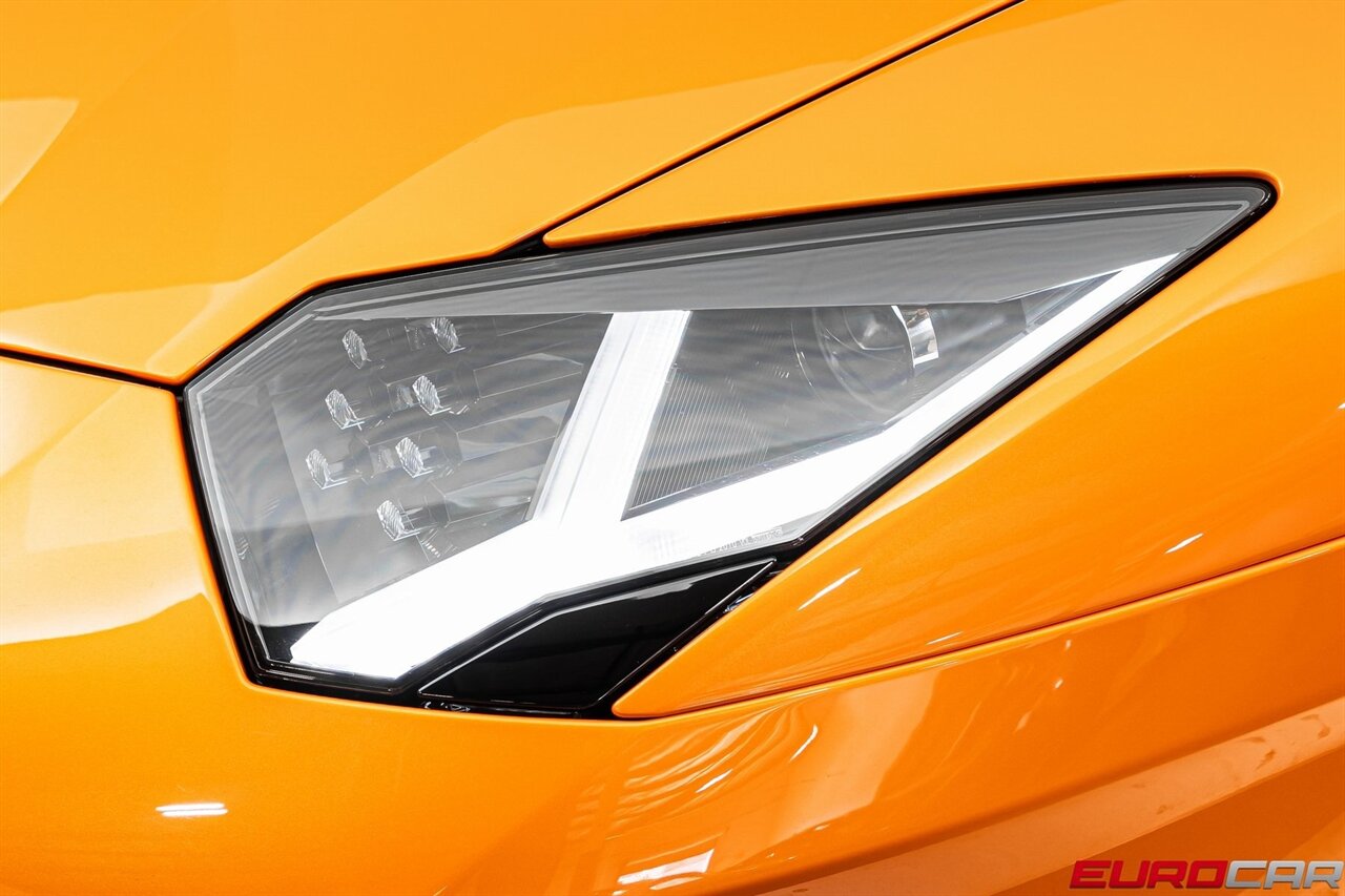 2016 Lamborghini Aventador LP750-4 SuperVeloce *HUGE CARBON OPTIONS* - Photo 15 - Costa Mesa, CA 92626