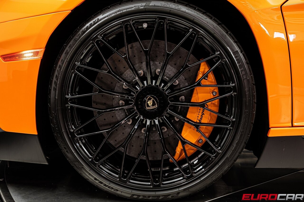 2016 Lamborghini Aventador LP750-4 SuperVeloce *HUGE CARBON OPTIONS* - Photo 31 - Costa Mesa, CA 92626