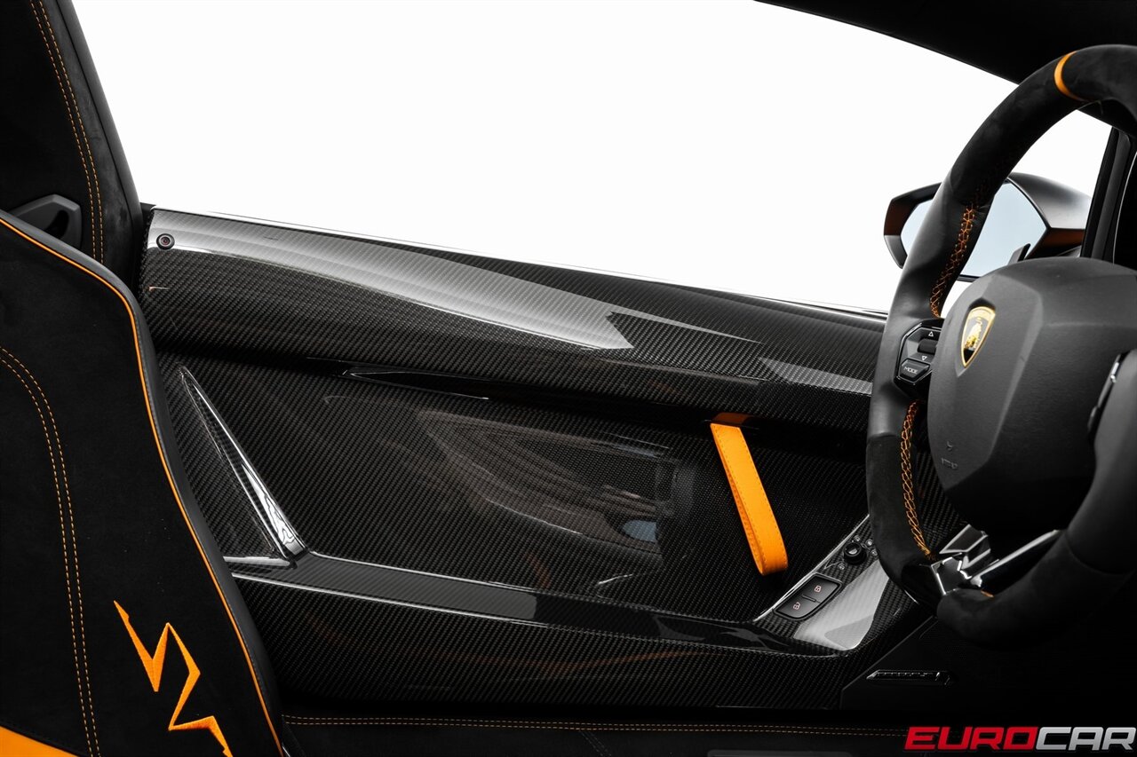 2016 Lamborghini Aventador LP750-4 SuperVeloce *HUGE CARBON OPTIONS* - Photo 34 - Costa Mesa, CA 92626