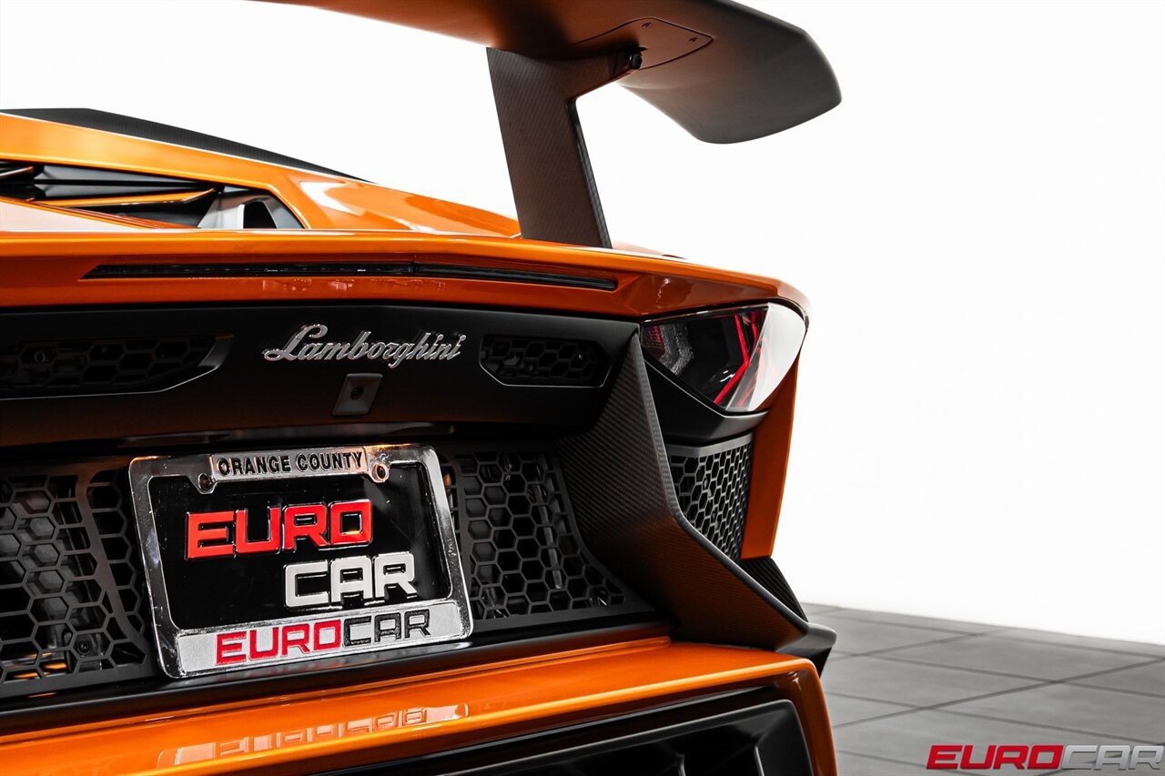 2016 Lamborghini Aventador LP750-4 SuperVeloce *HUGE CARBON OPTIONS* - Photo 30 - Costa Mesa, CA 92626