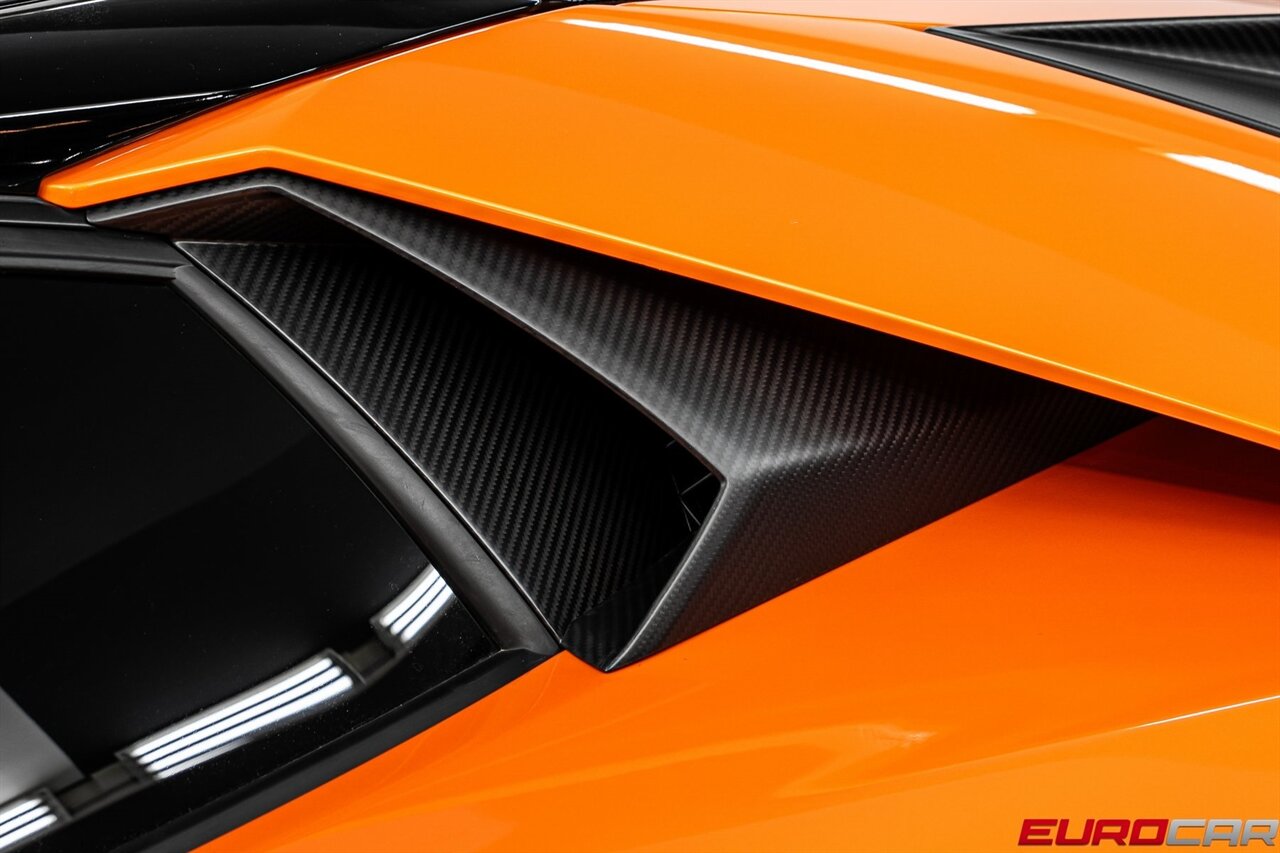 2016 Lamborghini Aventador LP750-4 SuperVeloce *HUGE CARBON OPTIONS* - Photo 20 - Costa Mesa, CA 92626