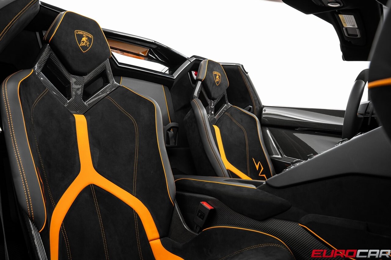 2016 Lamborghini Aventador LP750-4 SuperVeloce *HUGE CARBON OPTIONS* - Photo 45 - Costa Mesa, CA 92626