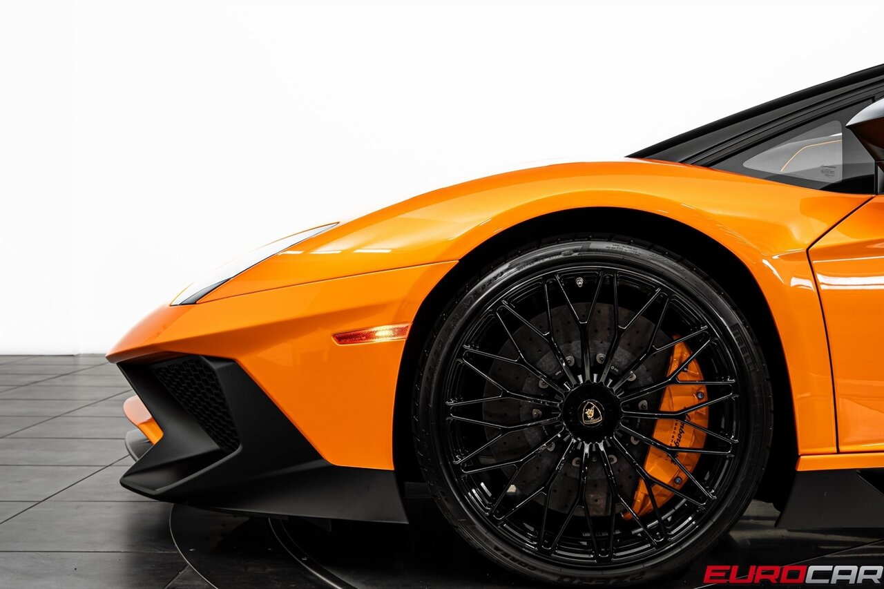 2016 Lamborghini Aventador LP750-4 SuperVeloce *HUGE CARBON OPTIONS* - Photo 18 - Costa Mesa, CA 92626