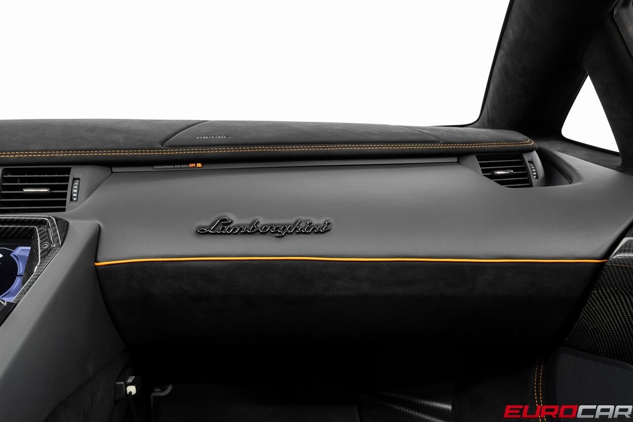 2016 Lamborghini Aventador LP750-4 SuperVeloce *HUGE CARBON OPTIONS* - Photo 41 - Costa Mesa, CA 92626