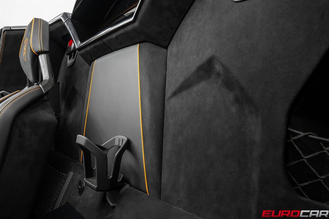 2016 Lamborghini Aventador LP750-4 SuperVeloce *HUGE CARBON OPTIONS* - Photo 47 - Costa Mesa, CA 92626