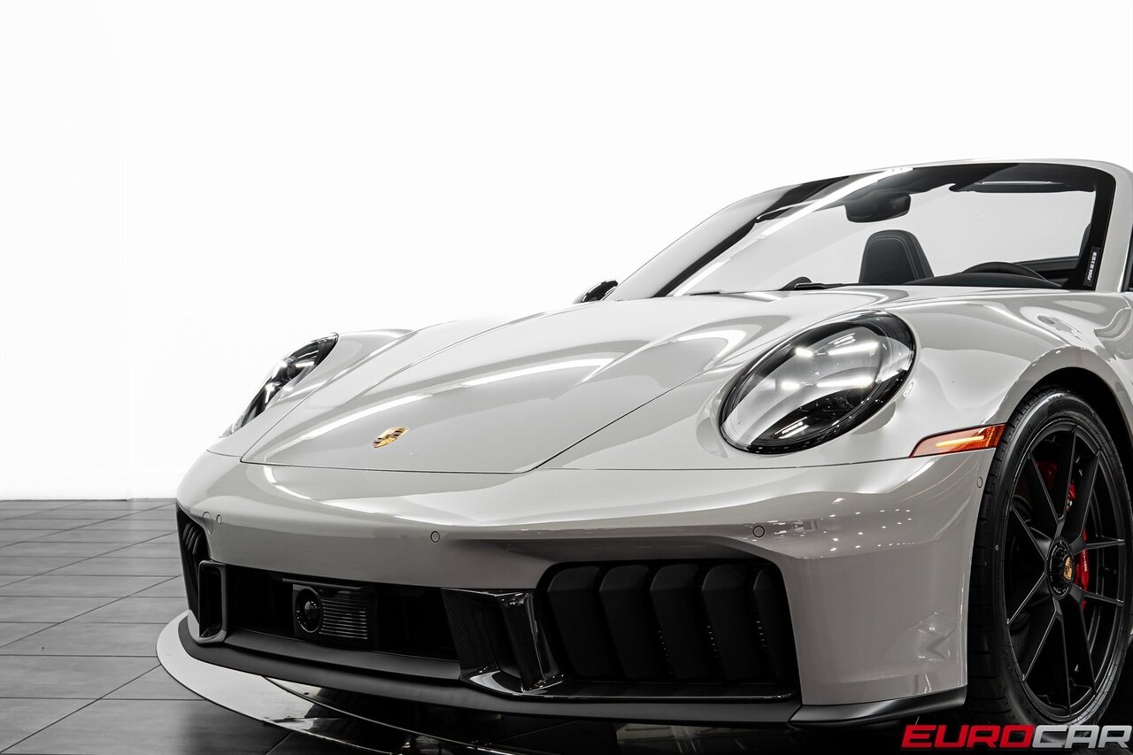 2026 Porsche 911 Carrera 4 GTS *SPORTDESIGN PACKAGE*   - Photo 13 - Costa Mesa, CA 92626