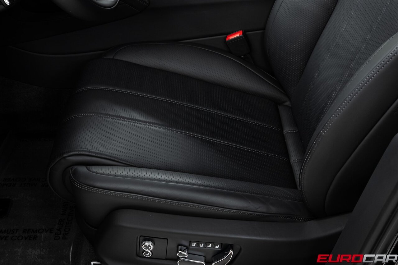 2024 Bentley Bentayga V8 *FRONT SEAT COMFORT SPEC * PANORAMIC SUNROOF*   - Photo 41 - Costa Mesa, CA 92626