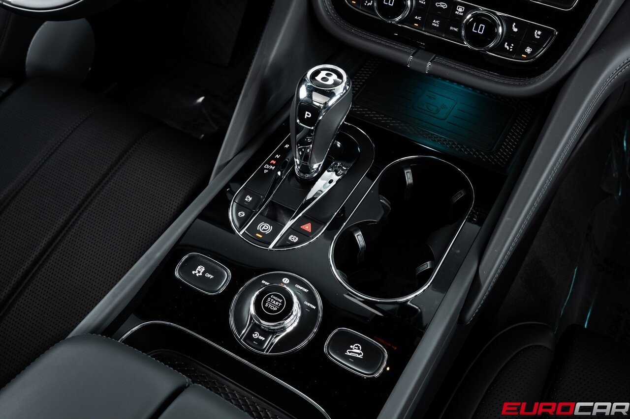 2024 Bentley Bentayga V8 *FRONT SEAT COMFORT SPEC * PANORAMIC SUNROOF*   - Photo 30 - Costa Mesa, CA 92626