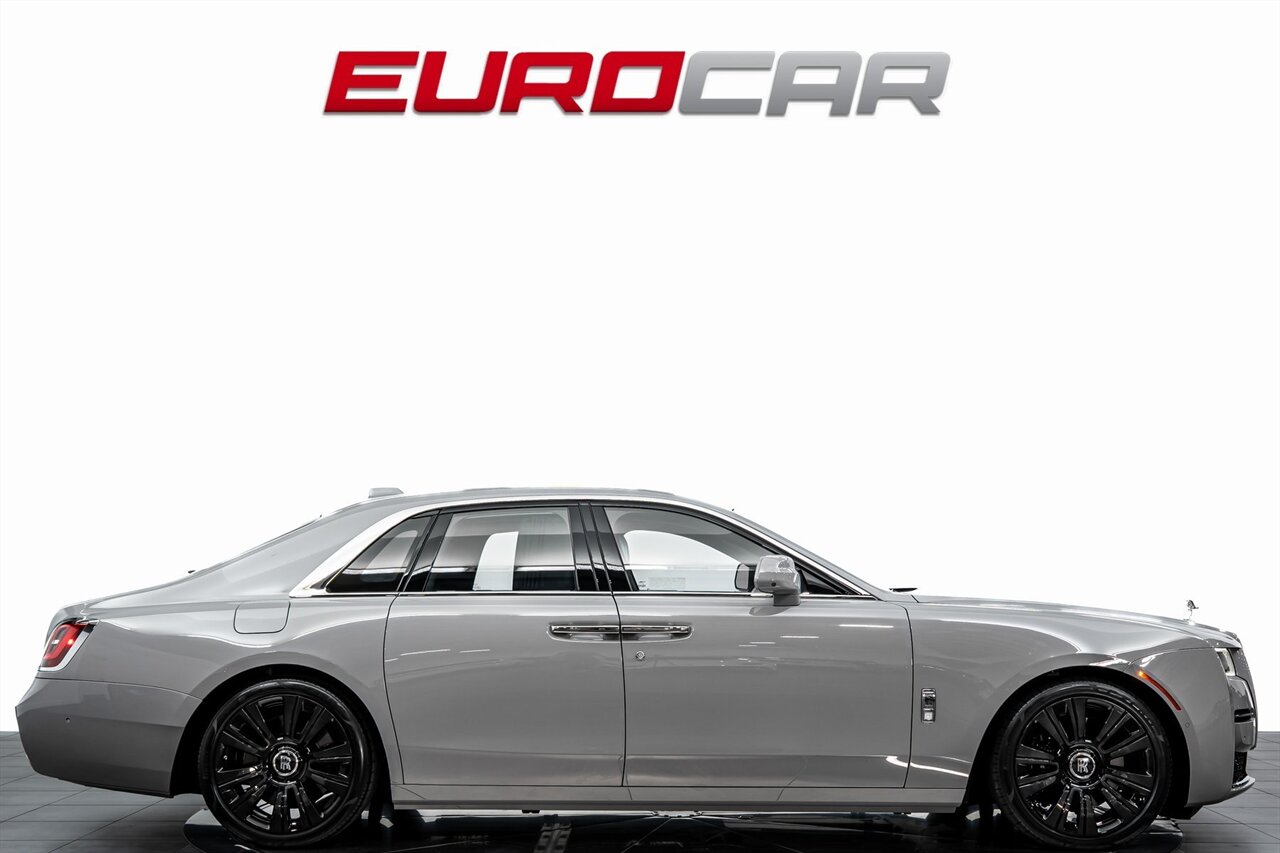 2022 Rolls-Royce Ghost *RARE COLOR COMBO * IMMERSIVE REAR SEATING* - Photo 7 - Costa Mesa, CA 92626