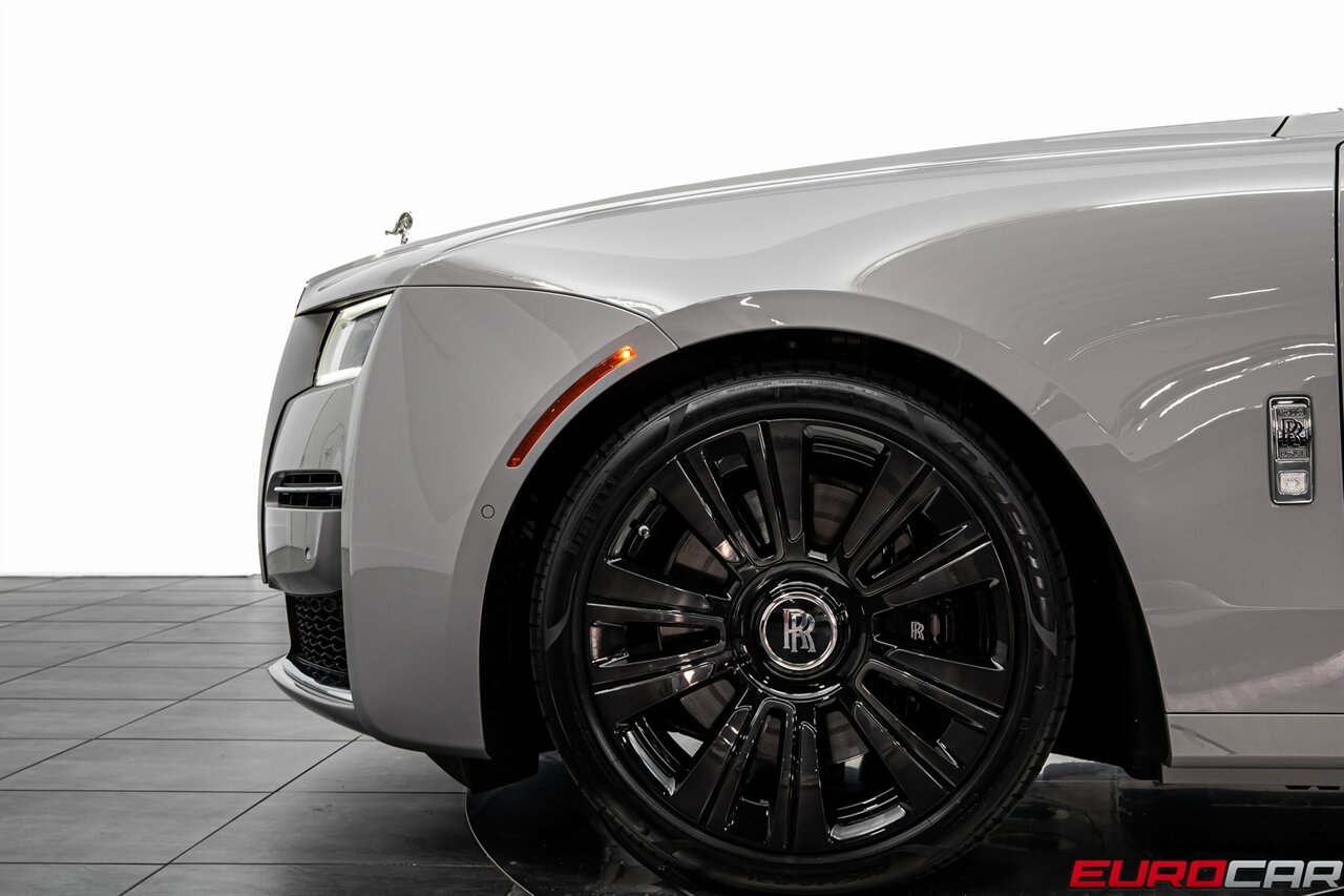 2022 Rolls-Royce Ghost *RARE COLOR COMBO * IMMERSIVE REAR SEATING* - Photo 15 - Costa Mesa, CA 92626