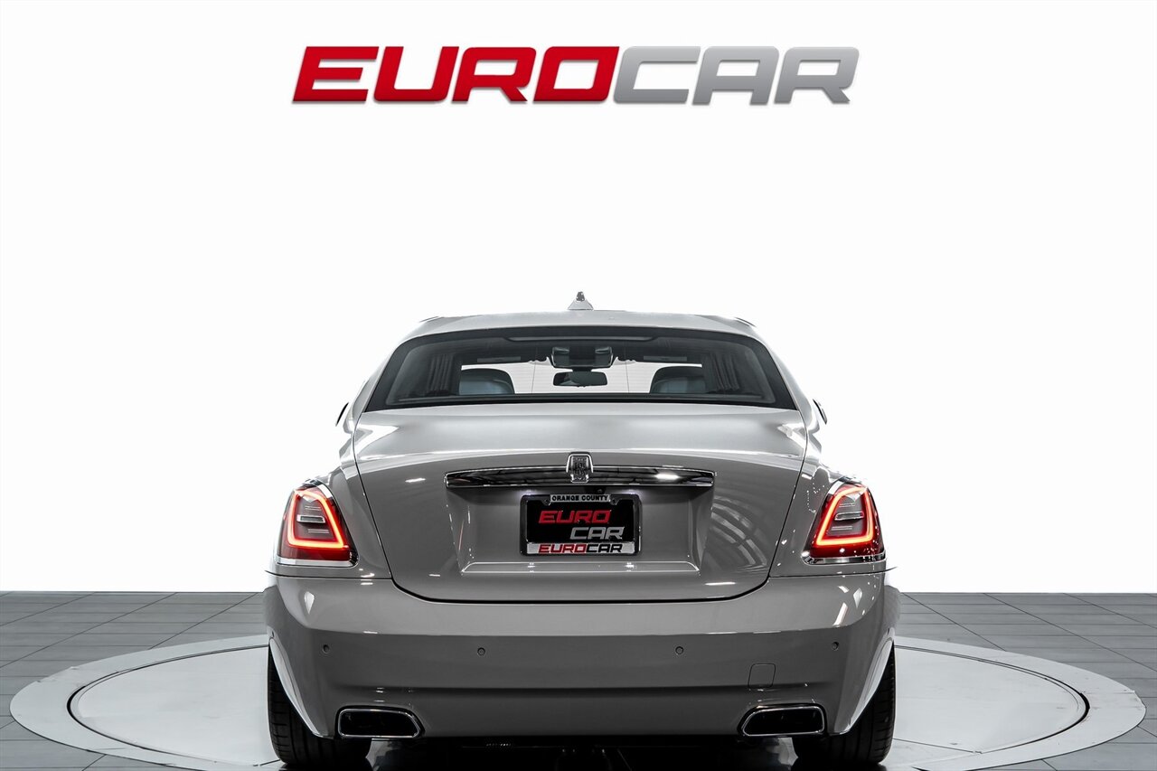 2022 Rolls-Royce Ghost *RARE COLOR COMBO * IMMERSIVE REAR SEATING* - Photo 5 - Costa Mesa, CA 92626