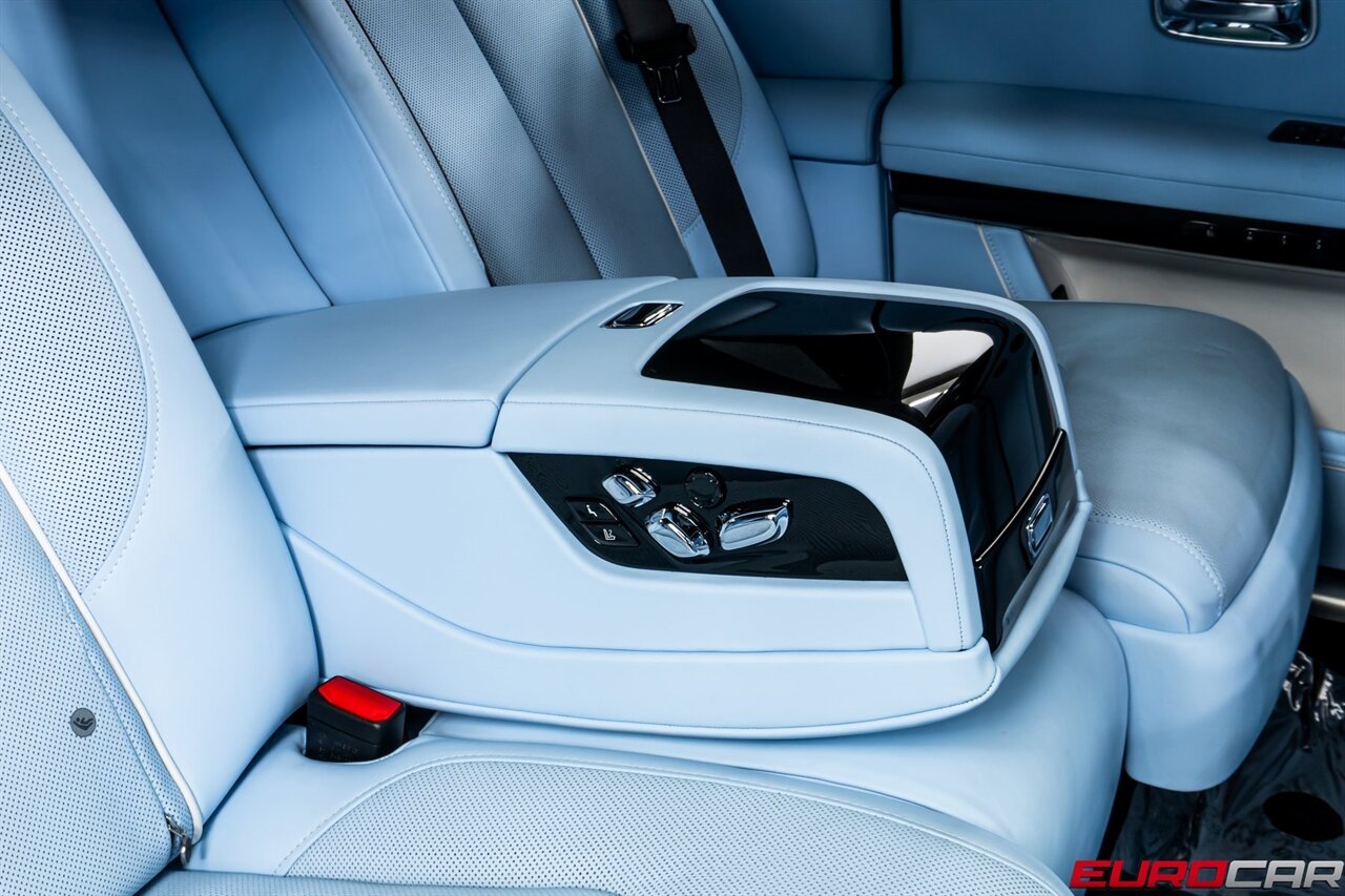 2022 Rolls-Royce Ghost *RARE COLOR COMBO * IMMERSIVE REAR SEATING* - Photo 38 - Costa Mesa, CA 92626
