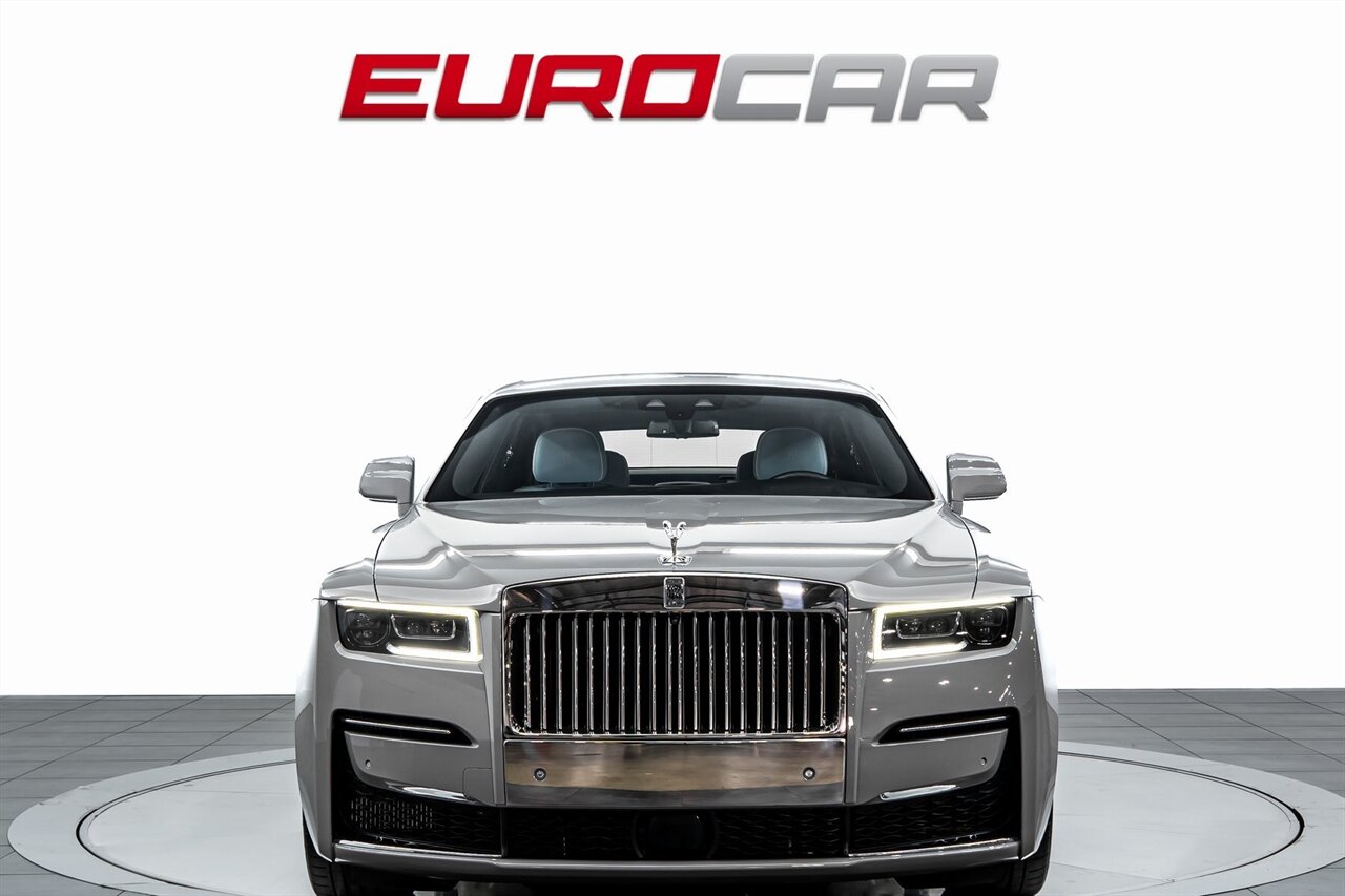 2022 Rolls-Royce Ghost *RARE COLOR COMBO * IMMERSIVE REAR SEATING* - Photo 10 - Costa Mesa, CA 92626