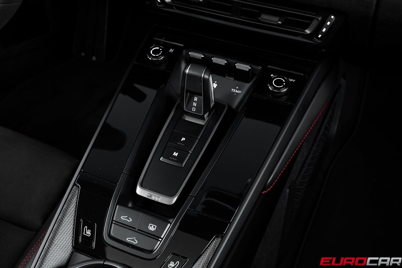 2024 Porsche 911 Carrera GTS *PREMIUM PACKAGE * FRONT AXLE LIFT*   - Photo 32 - Costa Mesa, CA 92626