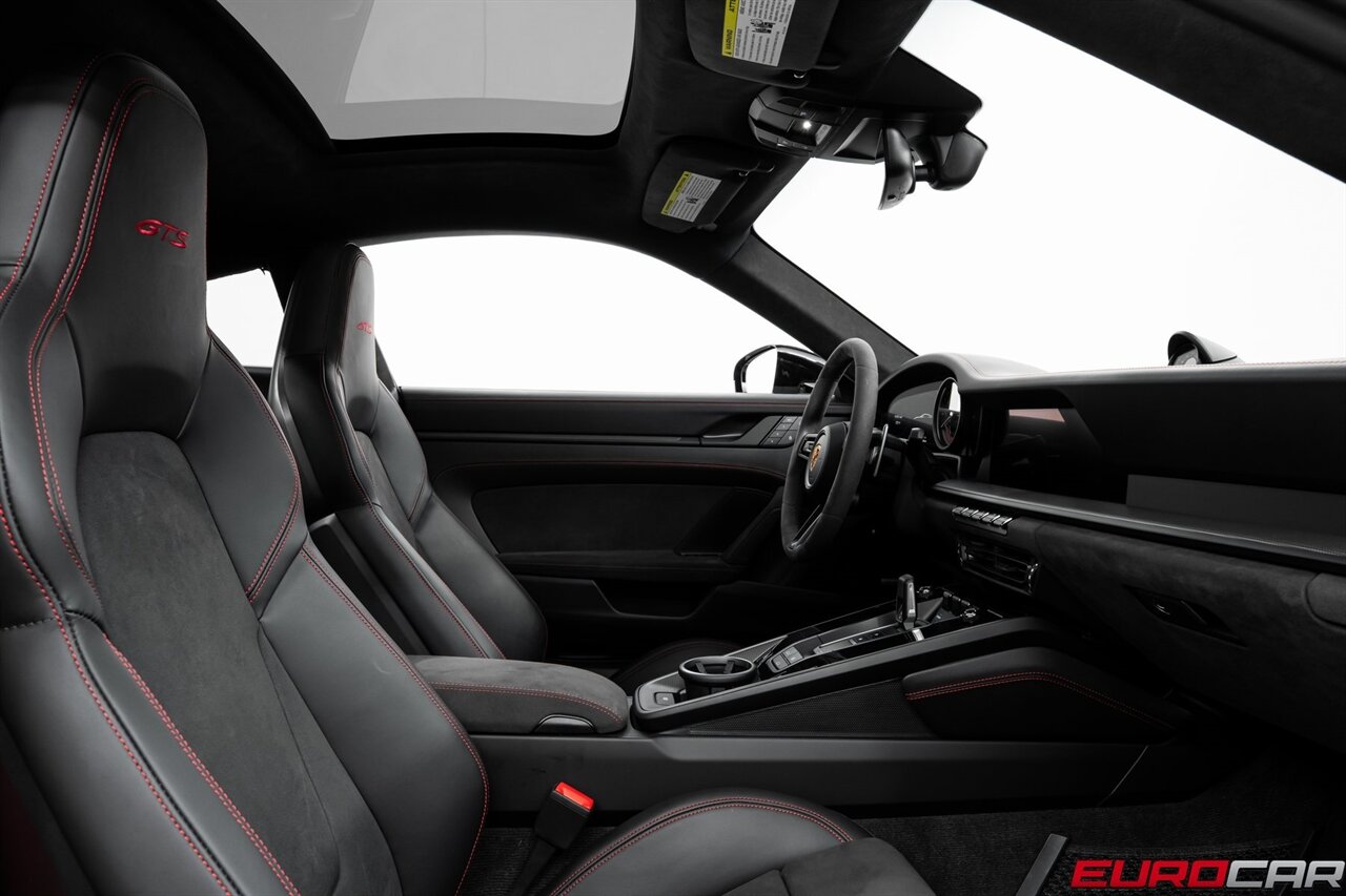 2024 Porsche 911 Carrera GTS *PREMIUM PACKAGE * FRONT AXLE LIFT*   - Photo 37 - Costa Mesa, CA 92626