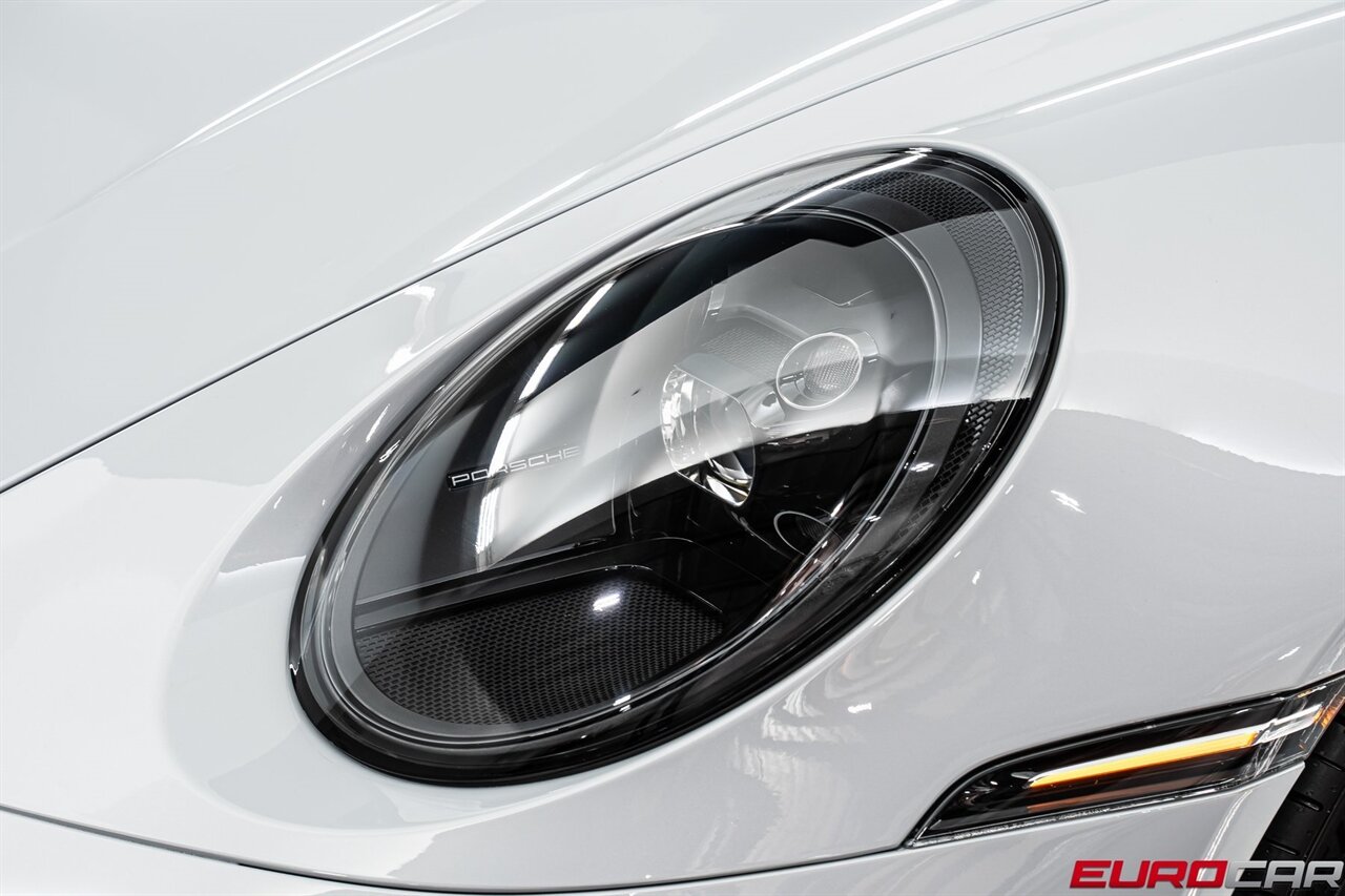 2024 Porsche 911 Carrera GTS *PREMIUM PACKAGE * FRONT AXLE LIFT*   - Photo 11 - Costa Mesa, CA 92626