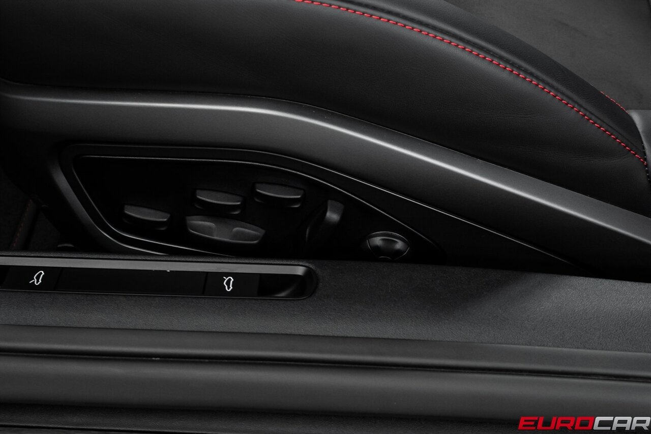 2024 Porsche 911 Carrera GTS *PREMIUM PACKAGE * FRONT AXLE LIFT*   - Photo 44 - Costa Mesa, CA 92626