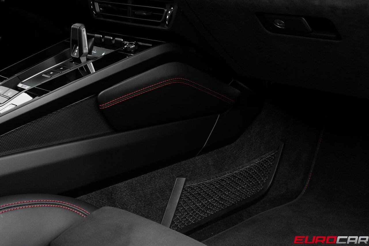 2024 Porsche 911 Carrera GTS *PREMIUM PACKAGE * FRONT AXLE LIFT*   - Photo 36 - Costa Mesa, CA 92626