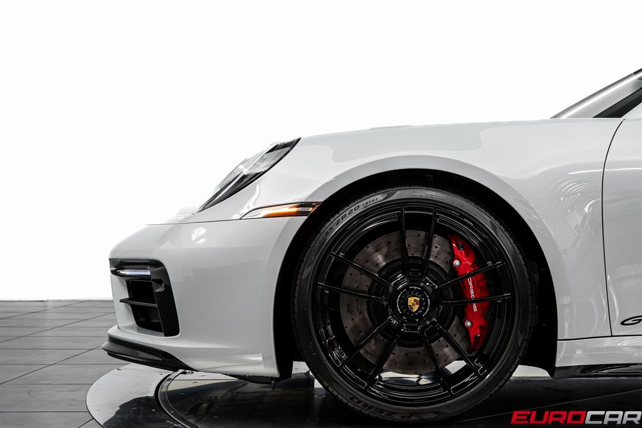 2024 Porsche 911 Carrera GTS *PREMIUM PACKAGE * FRONT AXLE LIFT*   - Photo 13 - Costa Mesa, CA 92626