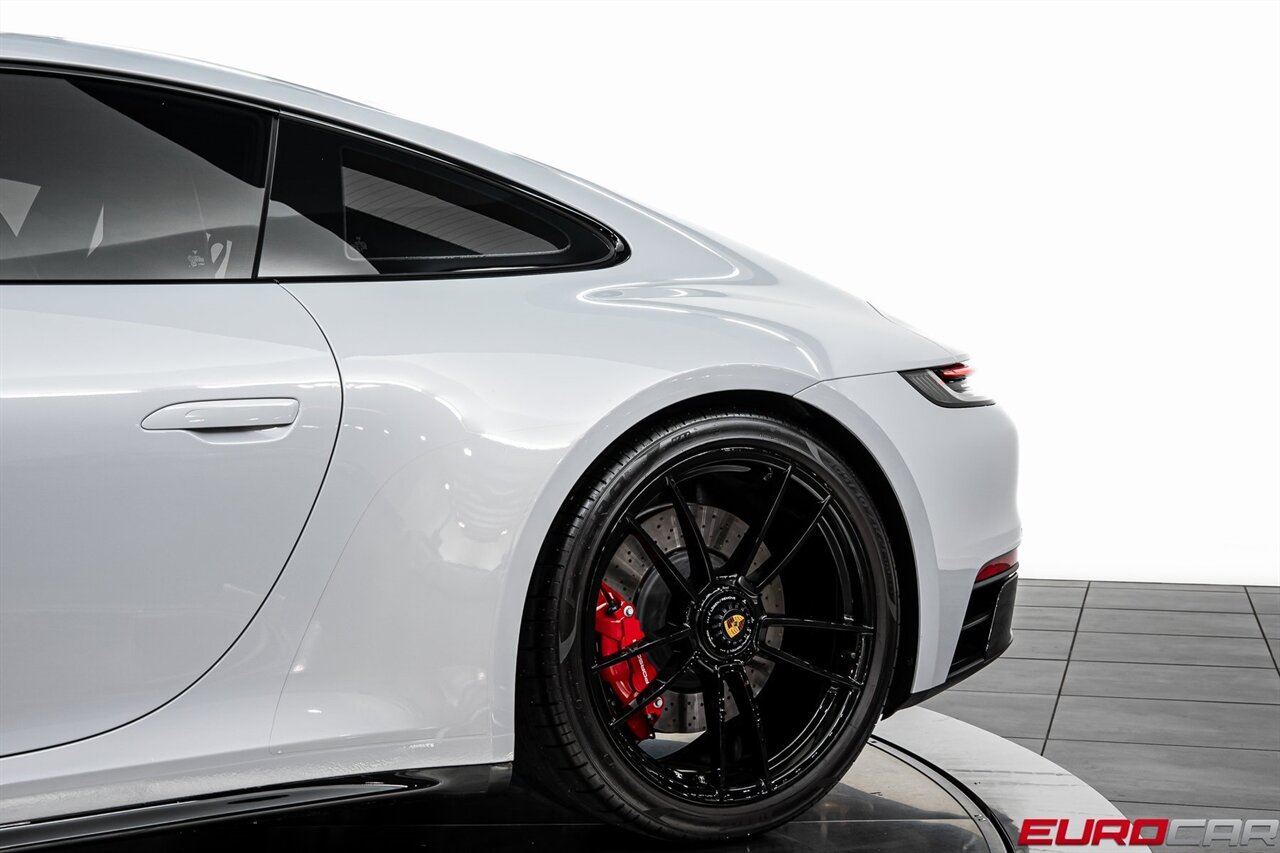 2024 Porsche 911 Carrera GTS *PREMIUM PACKAGE * FRONT AXLE LIFT*   - Photo 14 - Costa Mesa, CA 92626
